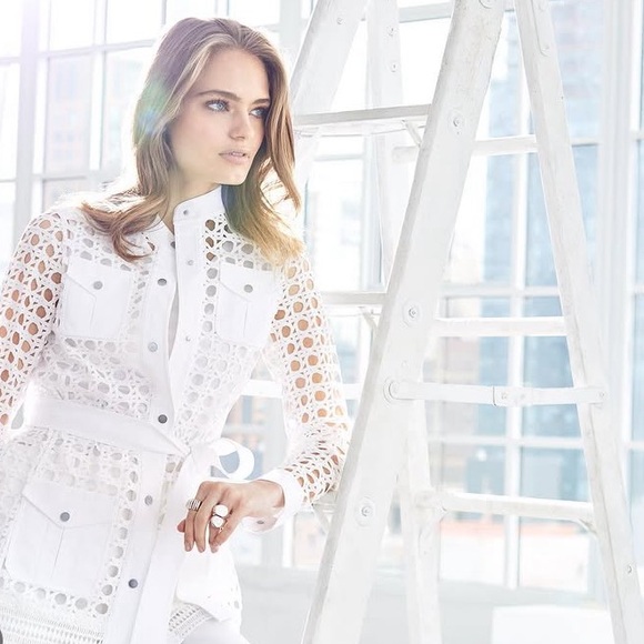 Per Se by CARLISLE-• Gorgeous White Lace Crotchet Detail Belted Jacket - Picture 3 of 17